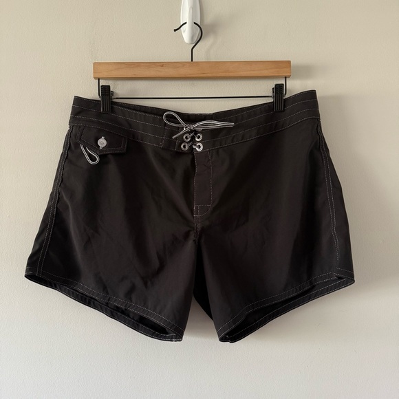 Birdwell Beach Britches 405 Board Shorts Womens 14 Black 6" Inseam Beach Surfing - Picture 1 of 12